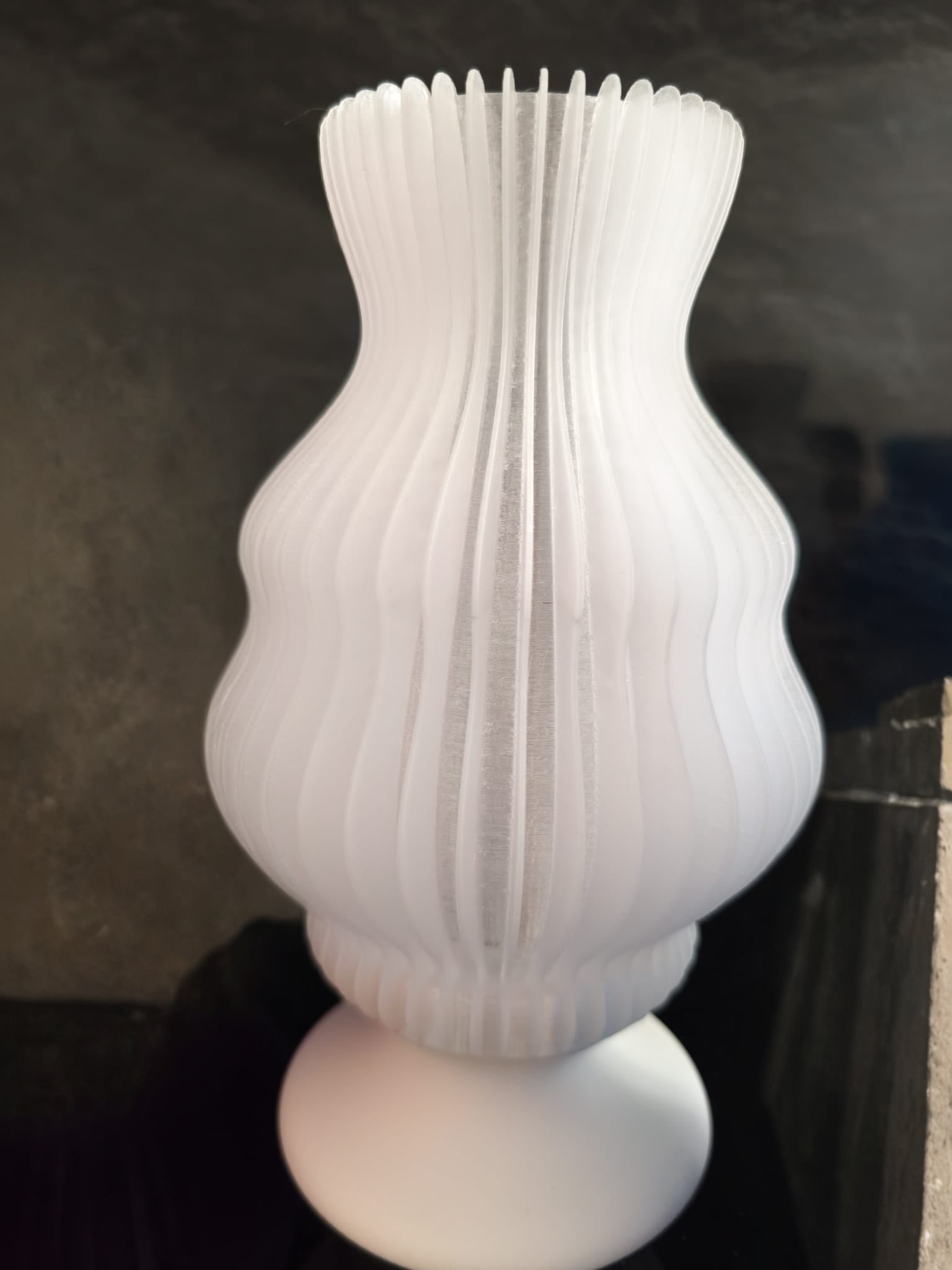 Luminna ONE – 3D-gedruckte LED-Designlampe