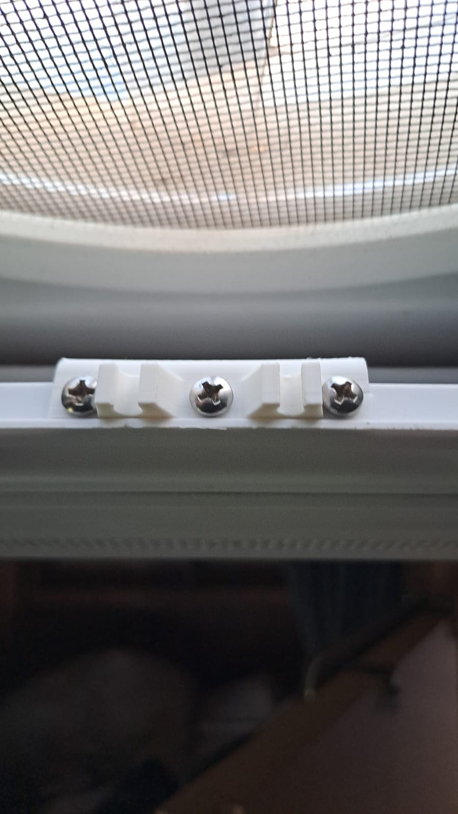 3D-gedruckte Maxxfan-Klemme, Vergleich mit Original-Einbausituation
